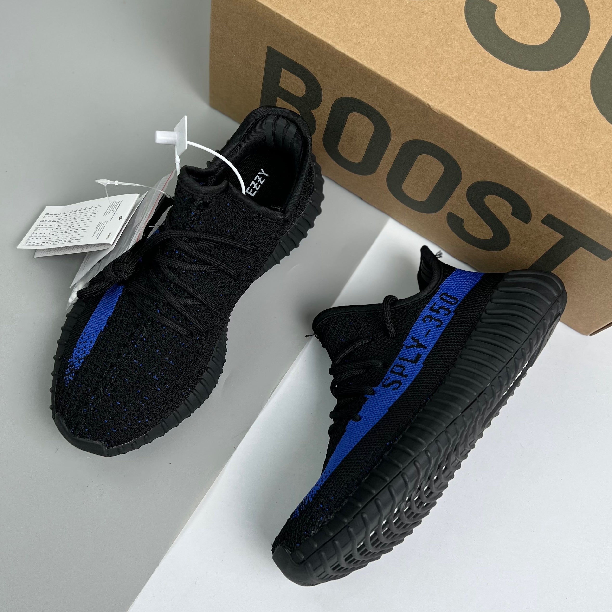 Adidas Yeezy 350 V2 Dazzling Blue