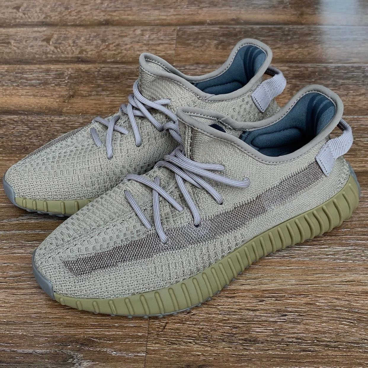 Adidas Yeezy 350 V2 Earth