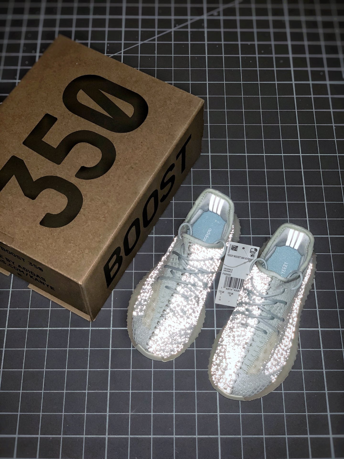 Adidas Yeezy 350 V2 Ice Blue Stary Skye