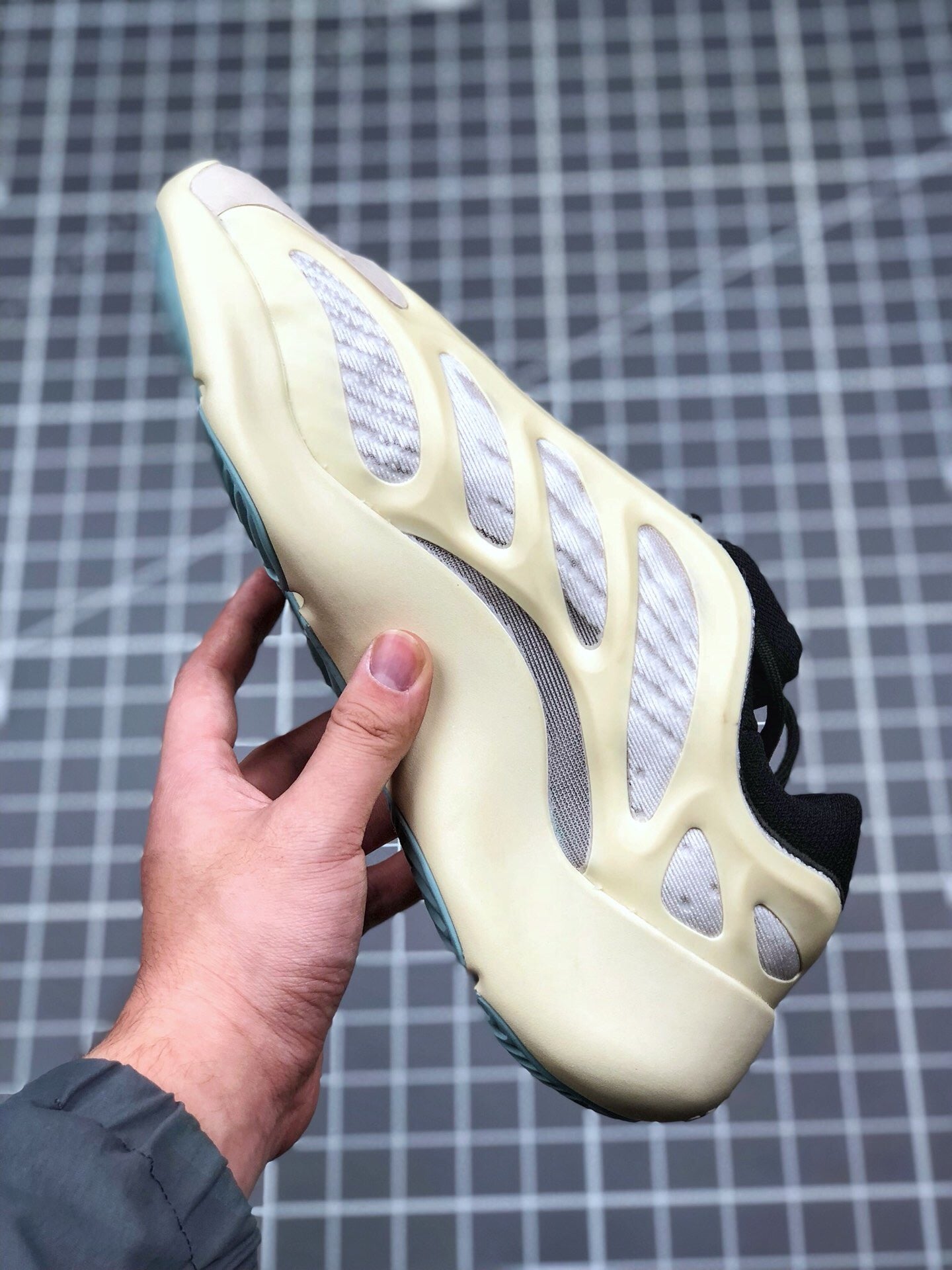 Adidas Yeezy 700 V3 Azael