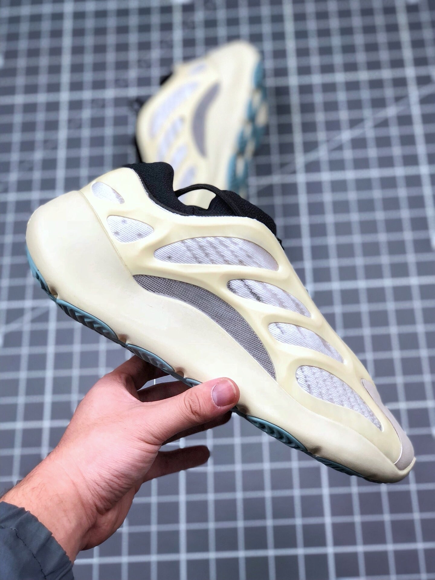 Adidas Yeezy 700 V3 Azael