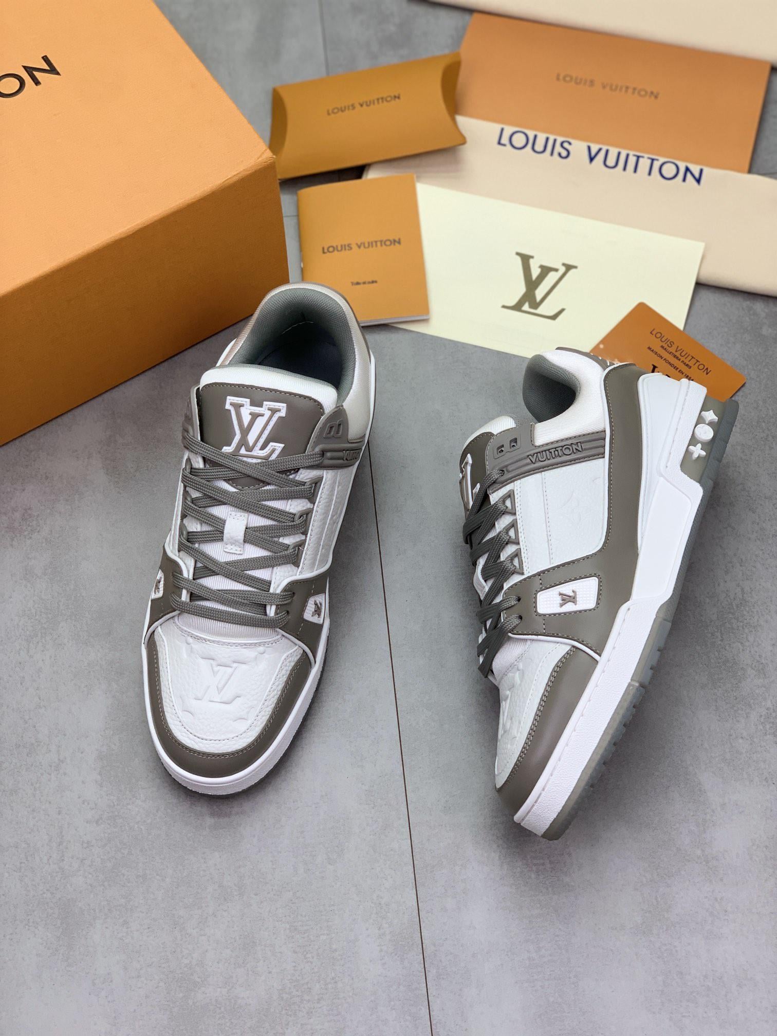 LOUIS VUITTON TRAINER GREY WHITE