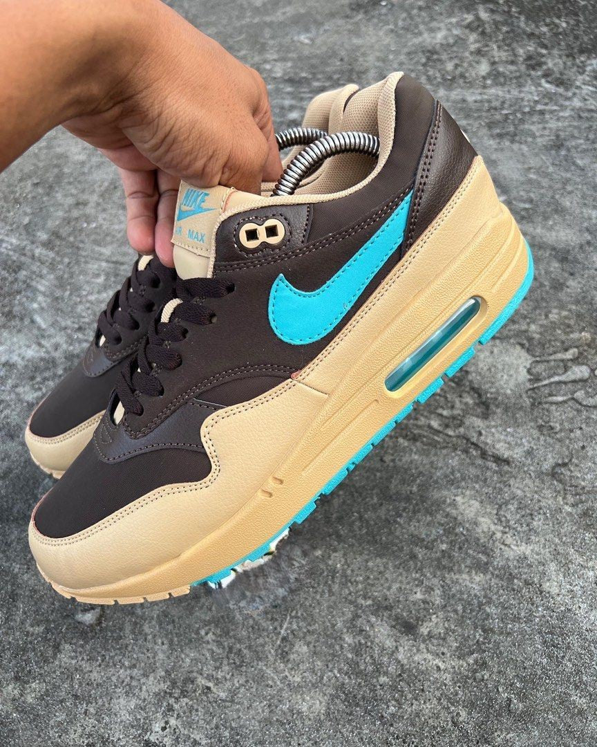 NIKE AIR MAX 1 on Carousell