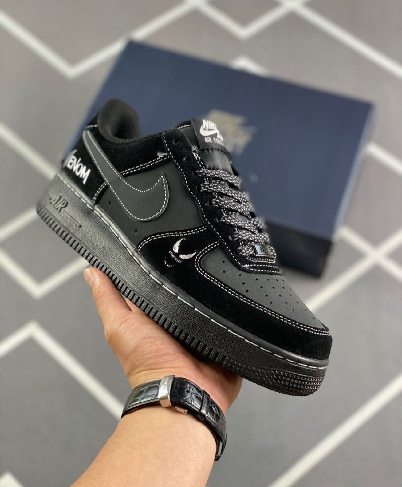 Nike Air Force 1'07  Black Venom