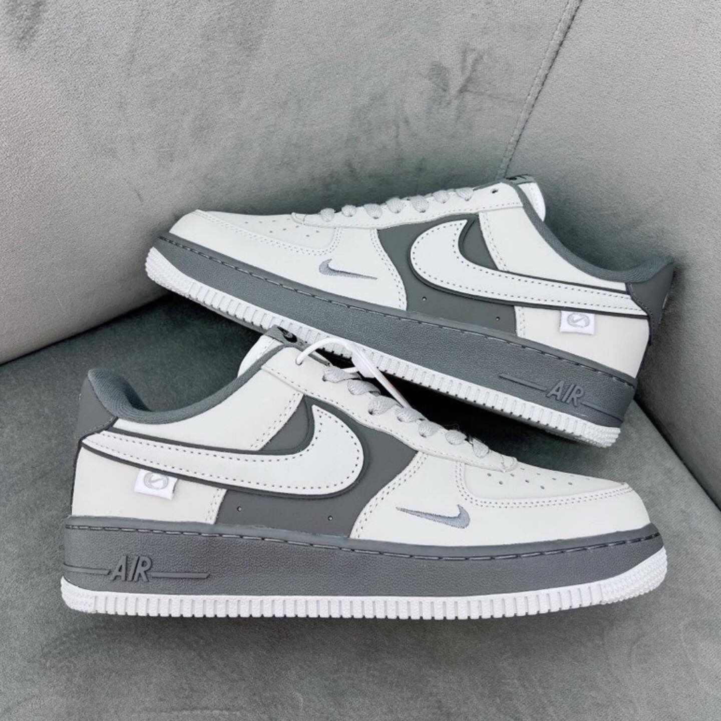 Nike Air Force Swoosh Gray