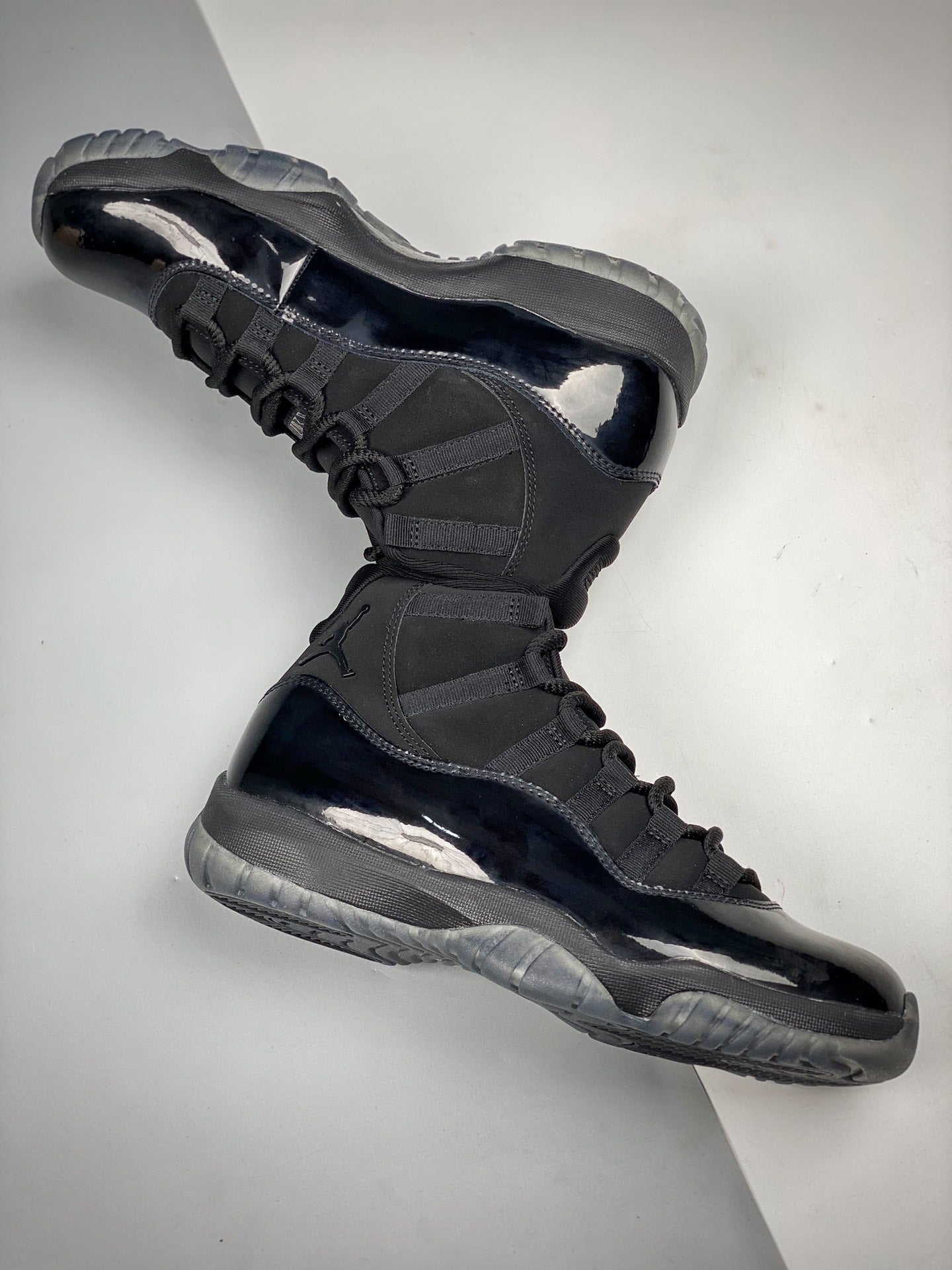 Nike Air Jordan 11 Cap And Gown Black