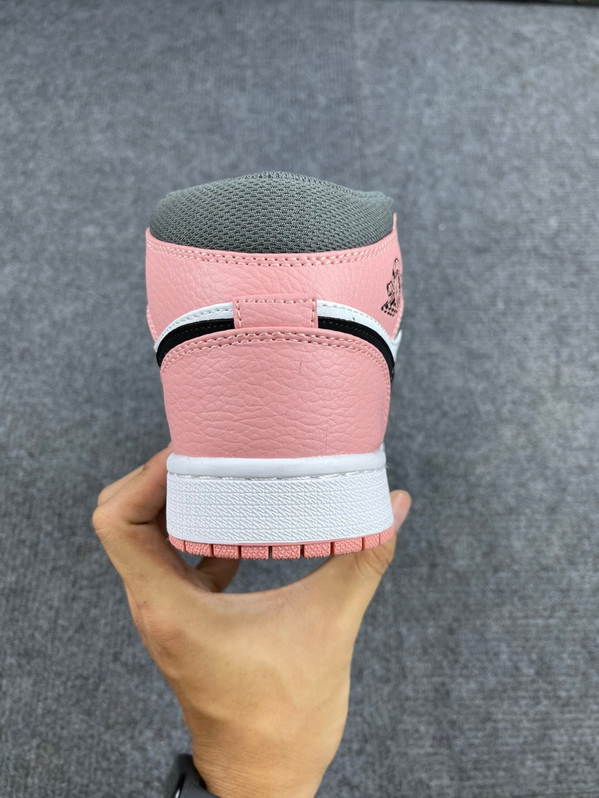 Nike Air Jordan 1 Mid Pink Quartz