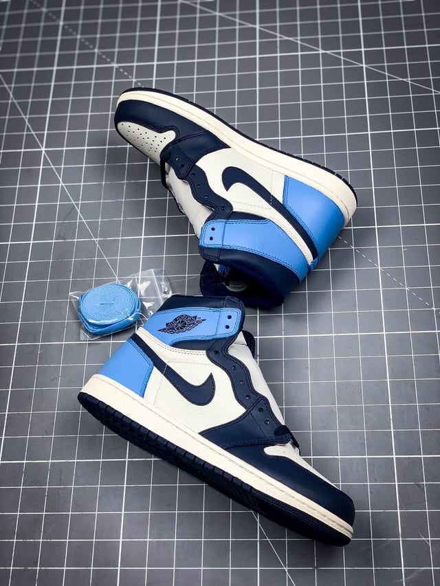 Nike Air Jordan 1 Retro High Obsidian University Blue