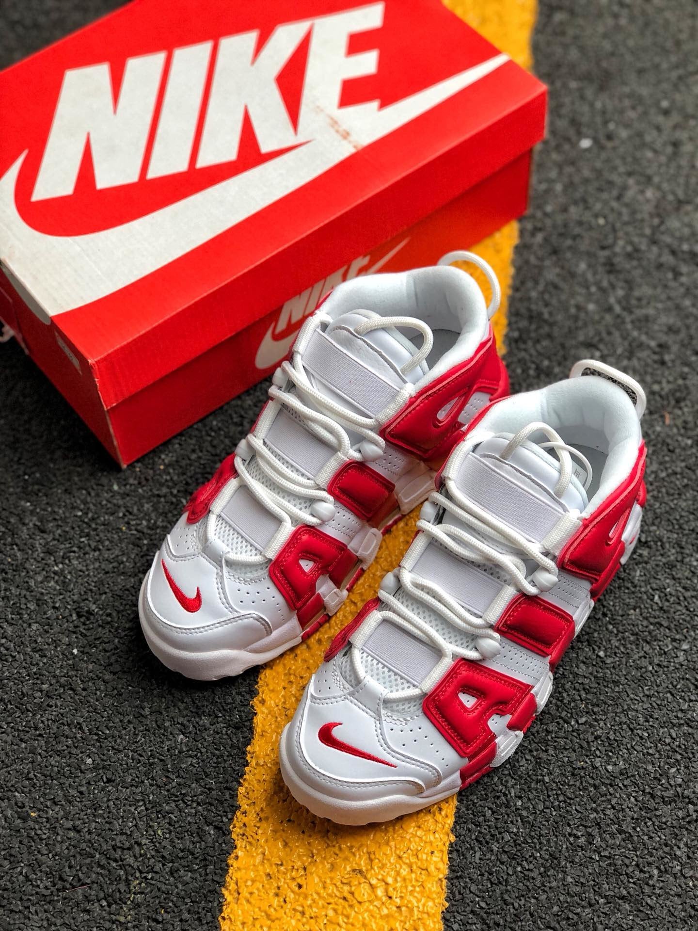 Nike Air More Uptempo White Red