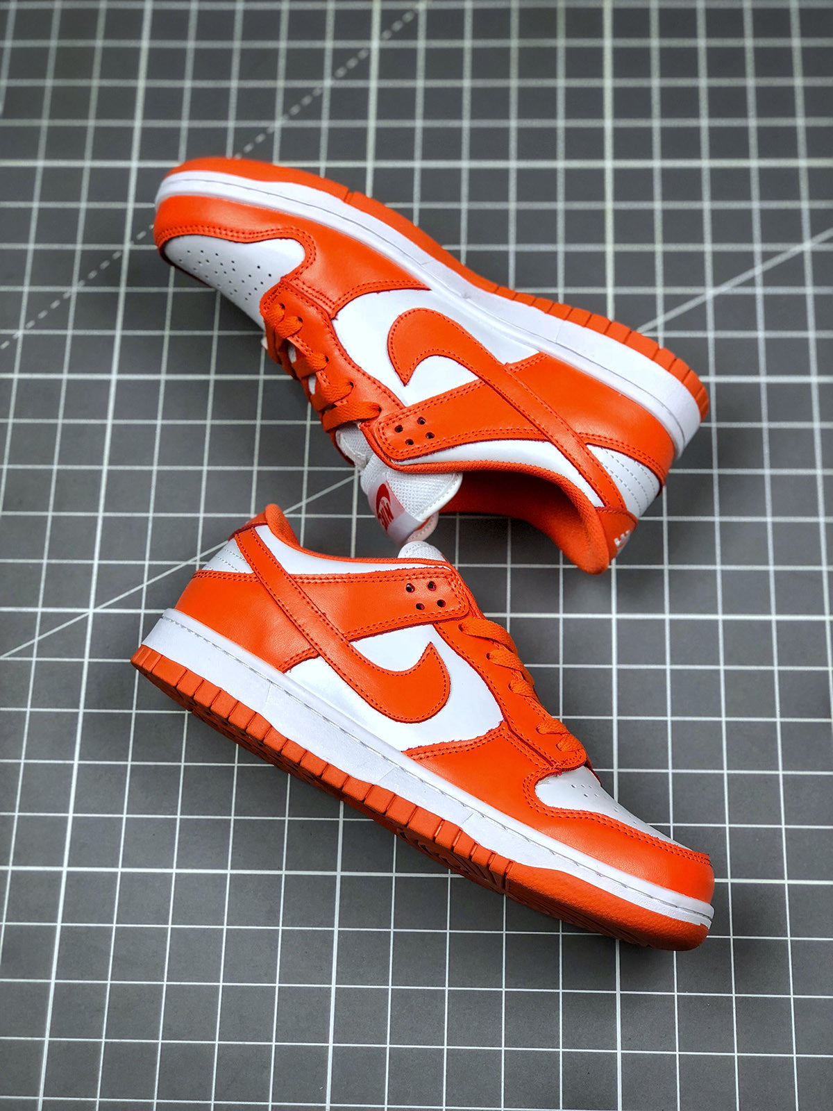 Nike SB Dunk Low  Orange Blaze