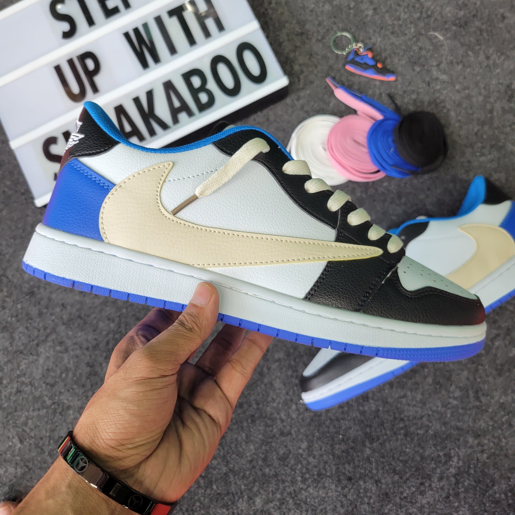 Travis Scott x Air Jordan 1 Low Fragment