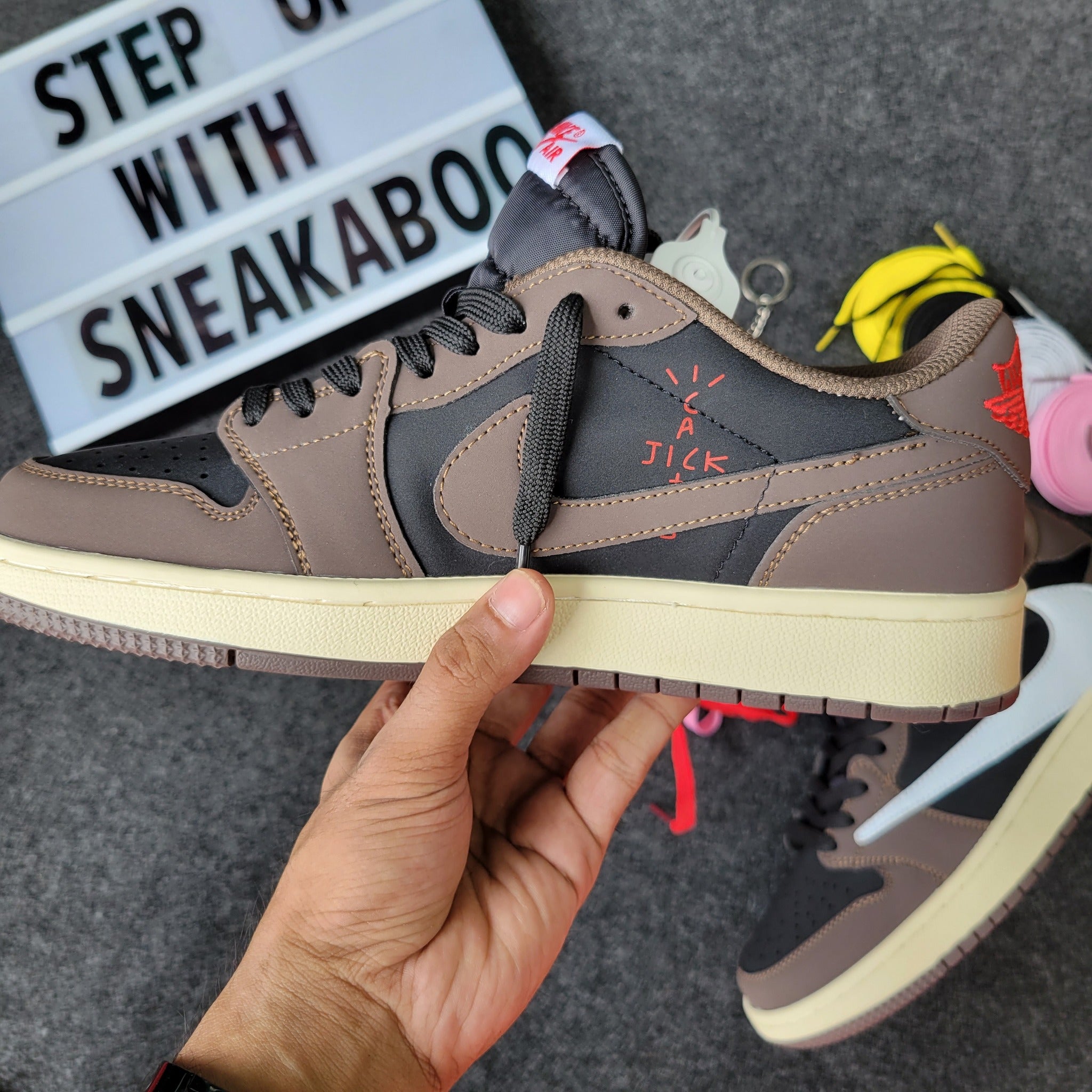 Travis Scott x Air Jordan 1 Low OG Mocha