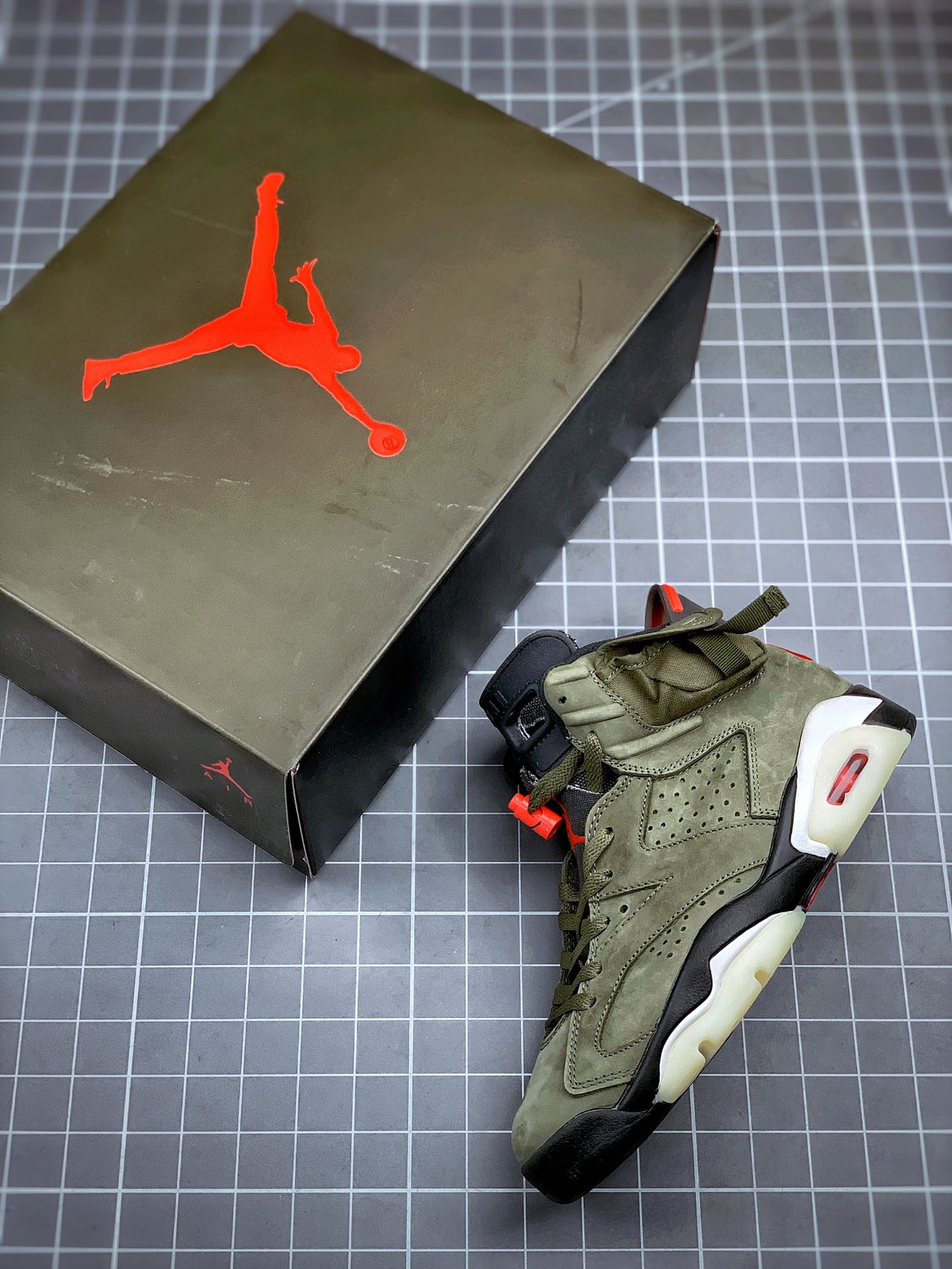 Travis Scott x Nike Air Jordan 6 Medium Olive