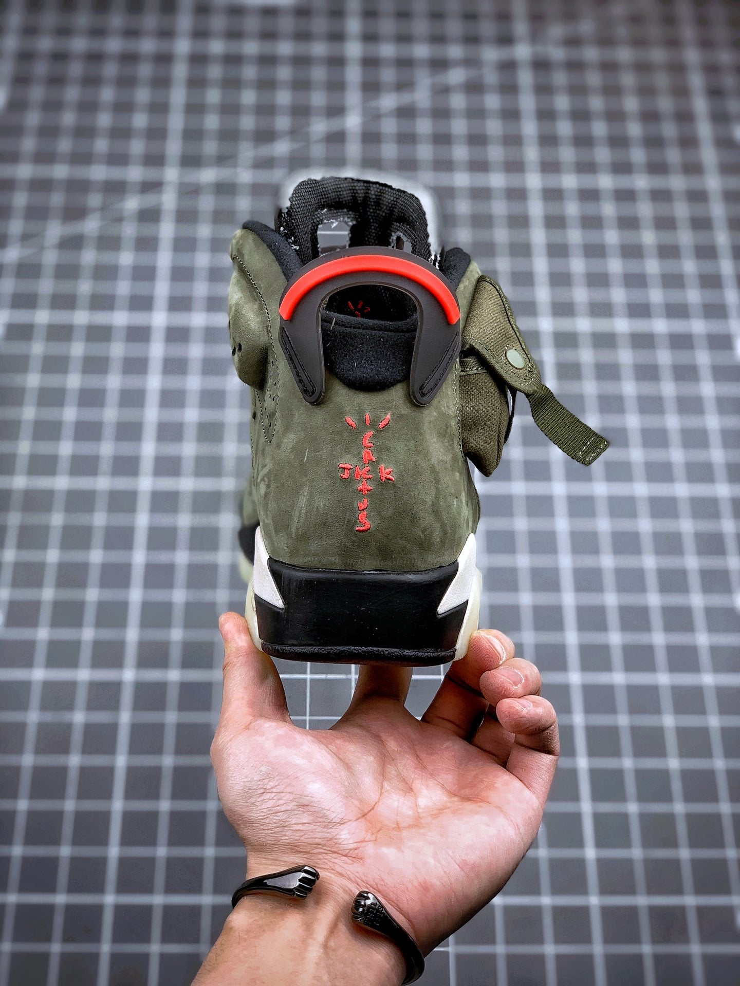 Travis Scott x Nike Air Jordan 6 Medium Olive